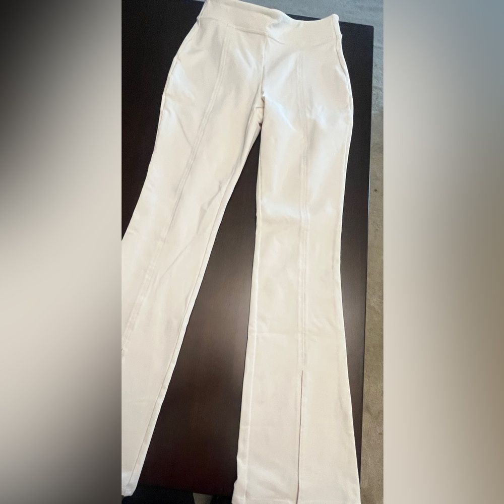 ALO Yoga White Leggings